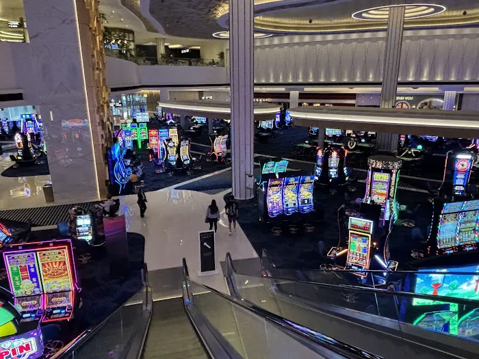 Dollar Car Rental - Fontainebleau Las Vegas Picture 4