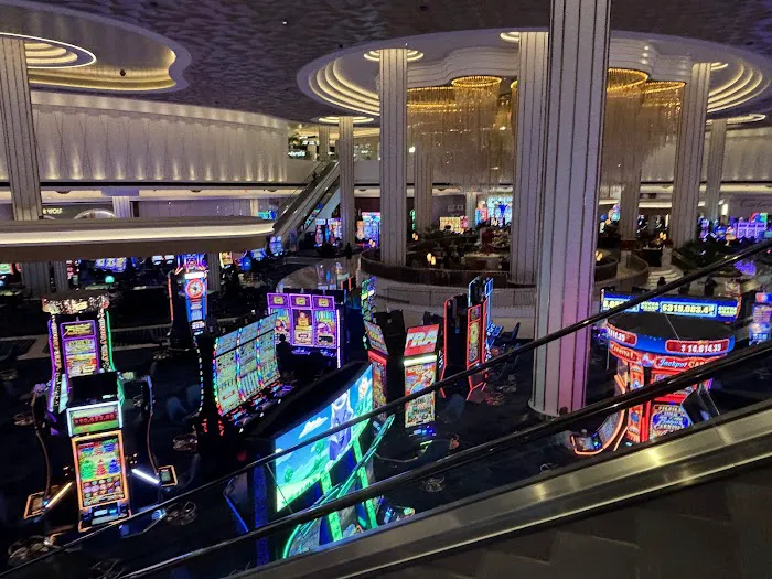 Dollar Car Rental - Fontainebleau Las Vegas Picture 9
