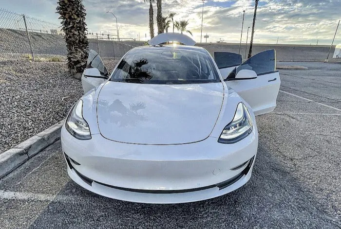 VP Exotic Car Rentals Picture 9