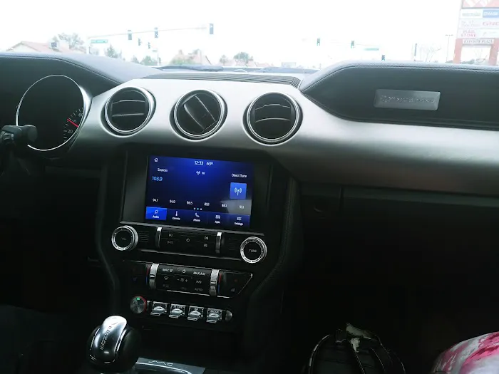 Avis Car Rental Picture 1