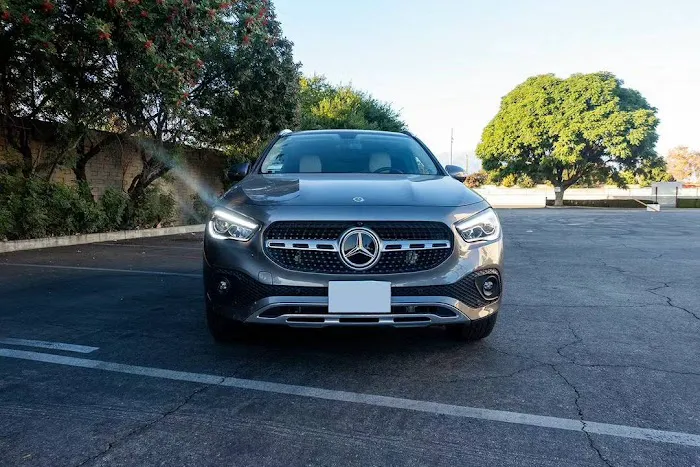 Fat Uncle Car Rental Picture 2