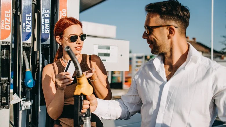 How to Avoid 'Refueling Fees' with Rental Car Fuel Policies
