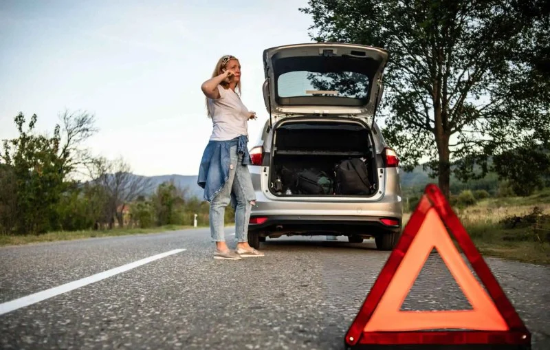 How to Handle Roadside Emergencies When Driving a Rental Car in the U.S.