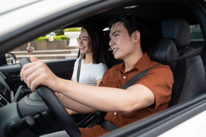 What Every Driver Should Ask at the Rental Desk Before Signing the Agreement | LifeStar Car Rental