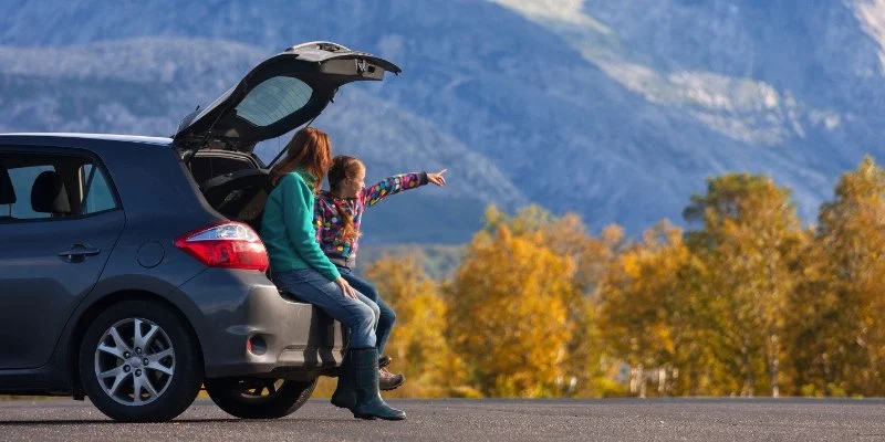How to Get the Best Deal When Renting a Car for a Road Trip During Fall Foliage Season
