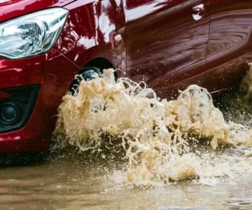 Tips for Picking Up a Rental Car in Bad Weather and Avoiding Extra Risks