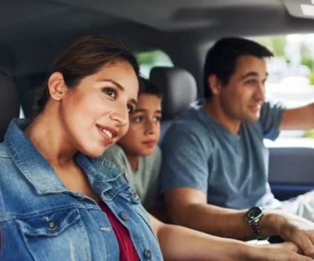 How to Rent a Car While You’re Visiting U.S. Theme Parks & Stay on Budget