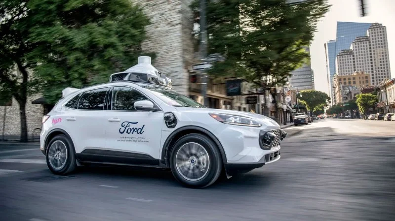 The Future of Car Rentals: Autonomous Cars, EV Fleets & What It Means for You