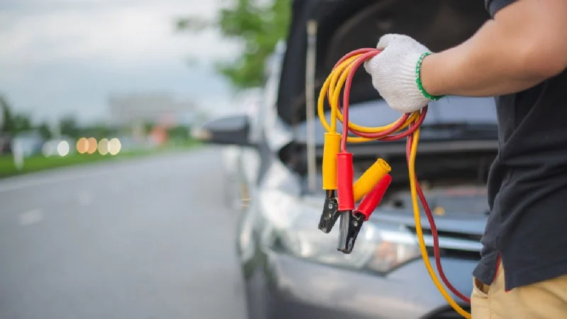 What to Do When Your Rental Car Battery Dies on the Road