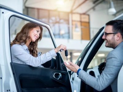 How to Choose the Best Rental Car Company That Covers Toll Payments & Extra Driver Fees