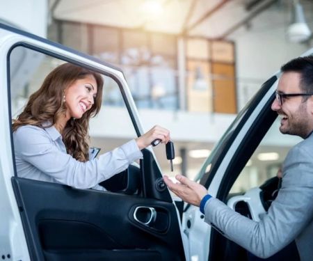How to Choose the Best Rental Car Company That Covers Toll Payments & Extra Driver Fees