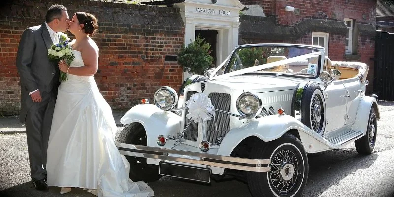 What to Expect When Renting a Car for an Out-of-Town Wedding