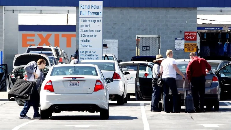 Should You Prepay for a Rental Car or Pay at Pickup? Pros and Cons