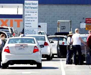 Should You Prepay for a Rental Car or Pay at Pickup? Pros and Cons