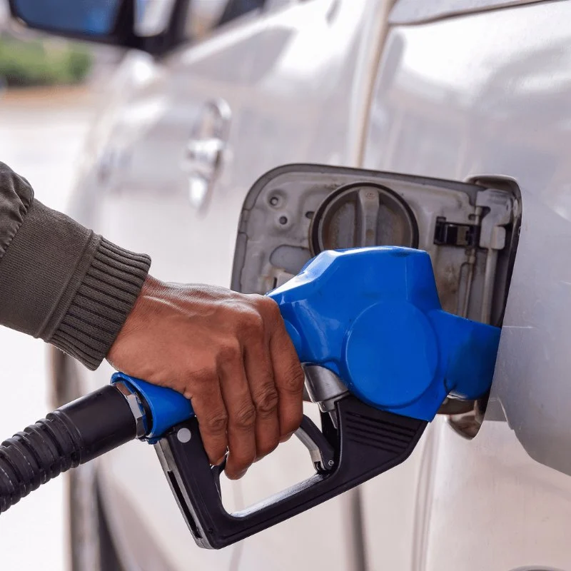 How to Avoid the Costly Mistake of Not Reading the Rental Car Fuel Policy Before Driving Off