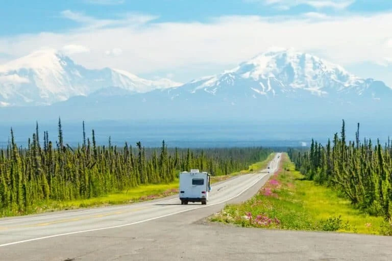 A Complete Guide to Renting a Car for an Alaskan Road Trip