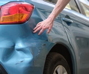 How to Avoid Paying for Rental Car Damage From Road Debris on Highways
